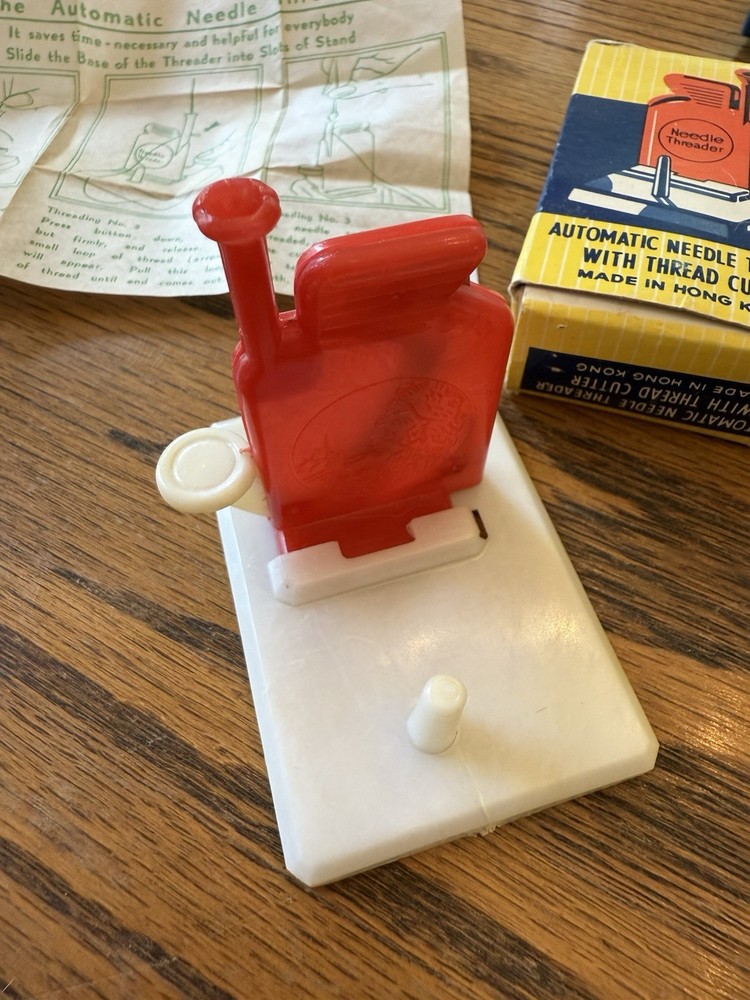 1970’s Vintage Automatic Needle Threader Thread Cutter