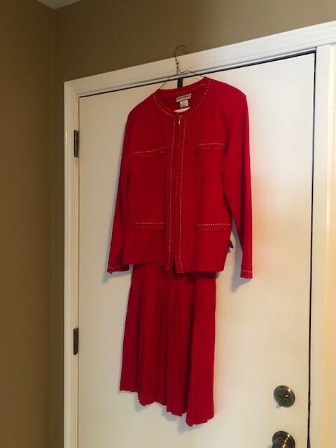 eccobay Red suit