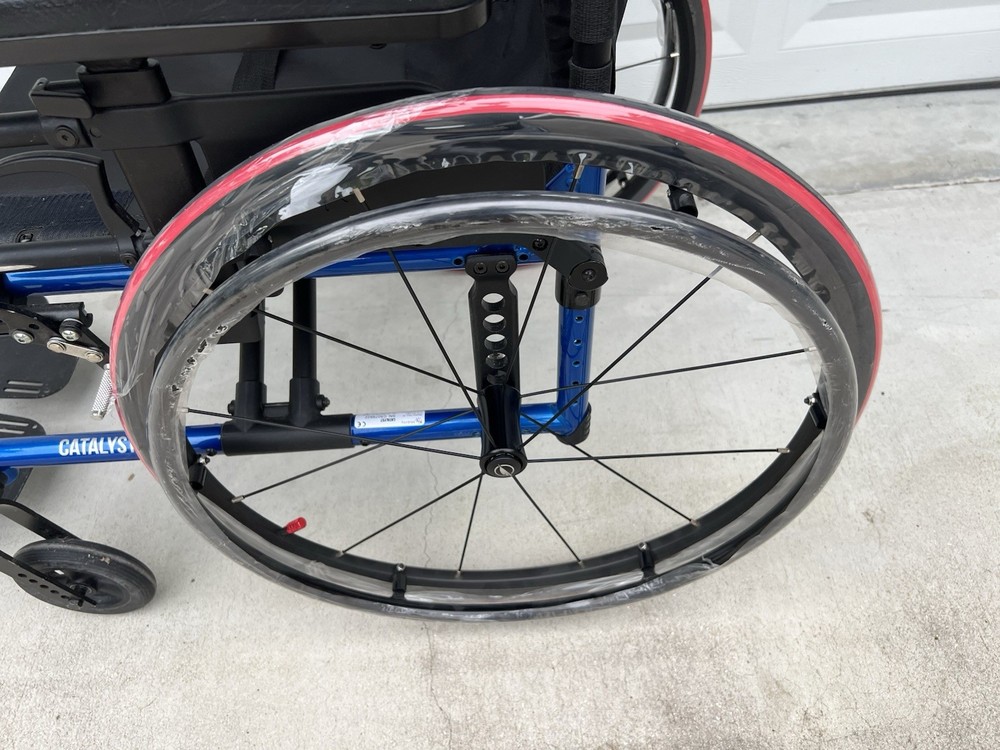 Ki Mobility Catalist 5VX Folding wheelchair