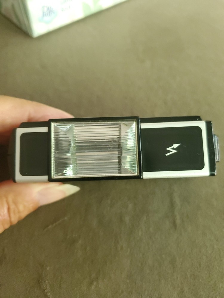 Minolta Pocket Flash 25 Flash Unit For Pocket Autopak Camera Flash TESTED!