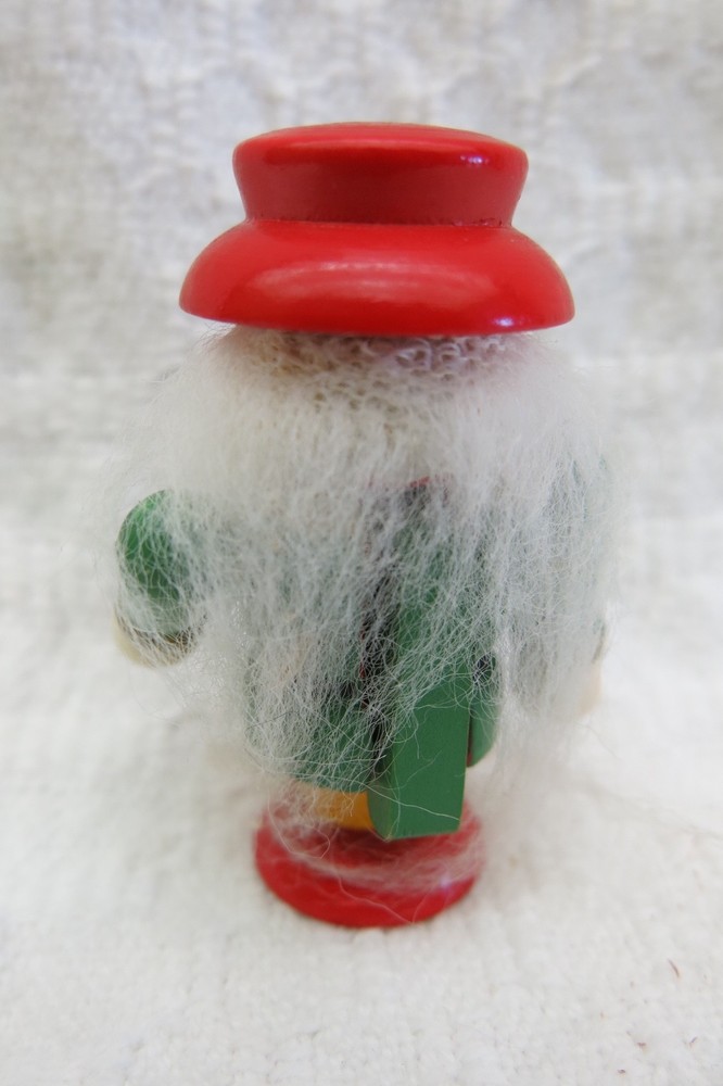 Nutcrackers, very decorative bearded, wooden