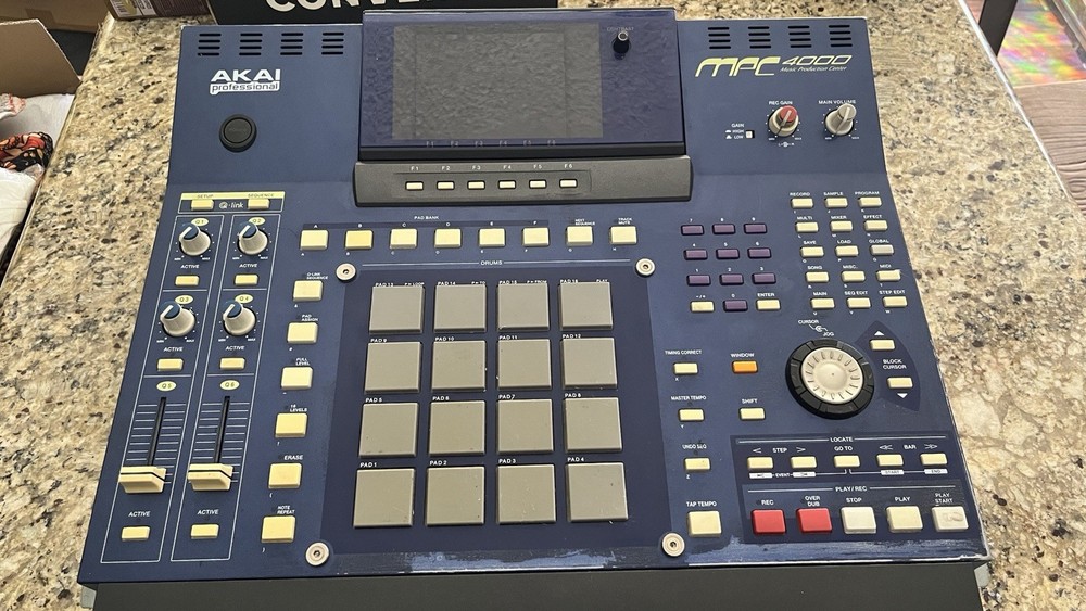 Akai MPC4000