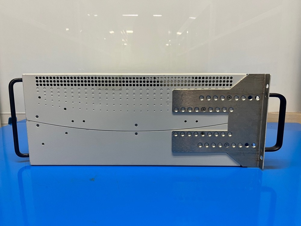 Aeroflex 82547 : PXI Mainframe 18 slots (278)