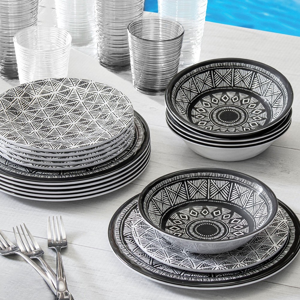 18-Piece Member’s Mark Melamine Dinnerware Set PRINTMAKER Geometric Design