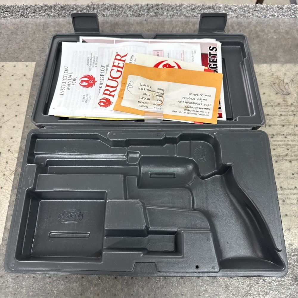 Ruger GP100 Factory Case & Manual