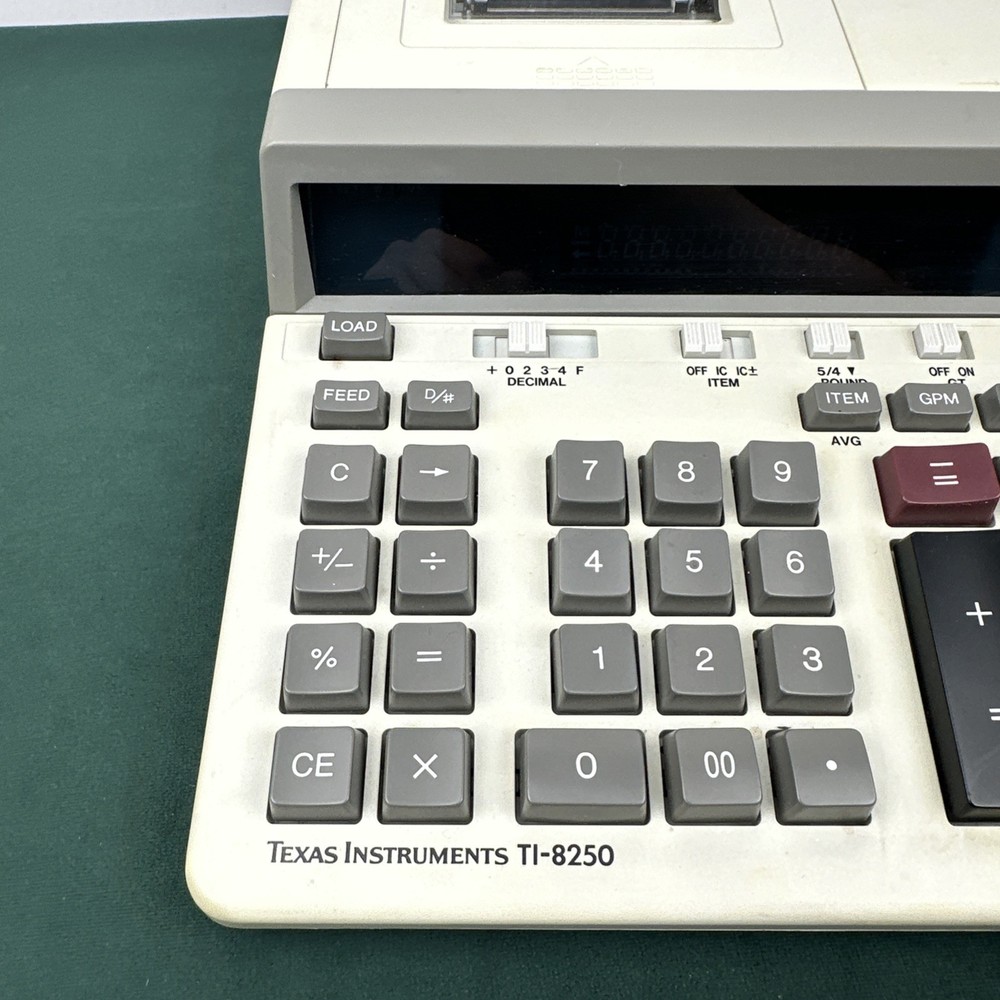 Texas Instruments Model TI-8250 Electronic Calculator Works
