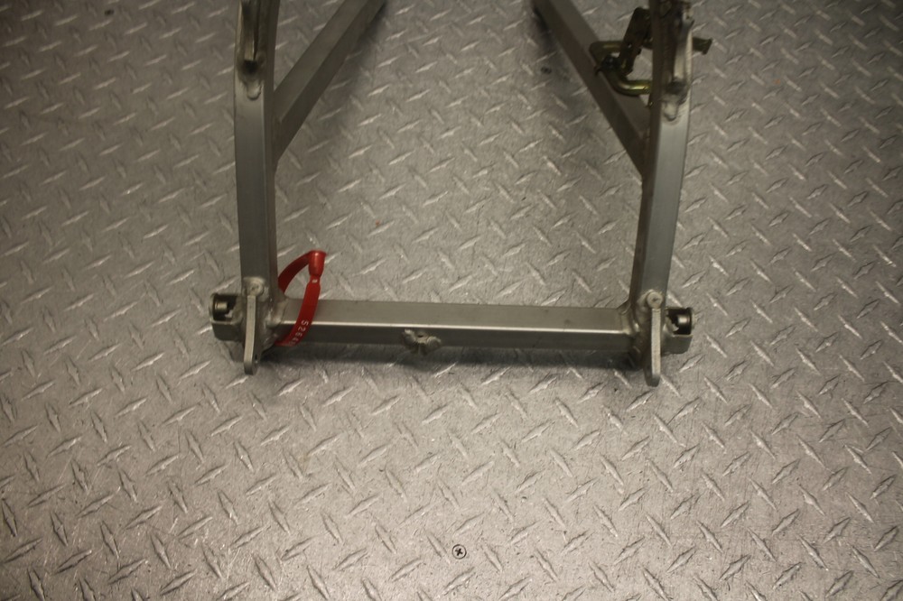 1996 SUZUKI GSXR750 FRONT SUBFRAME SUB FRAME