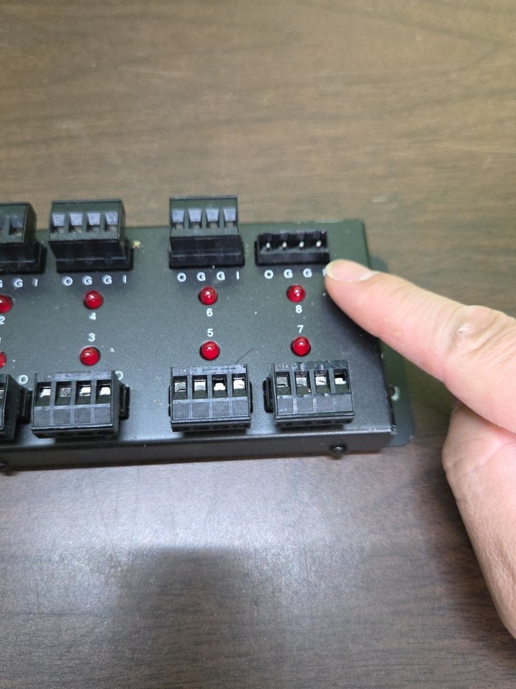 XANTECH RT8 ADDRESSABLE IR ROUTER