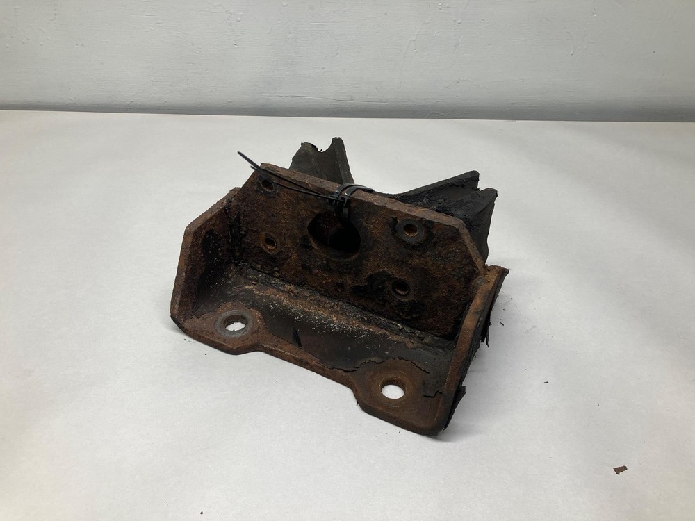 Cummins ISX Left/Driver Engine Mount - Used