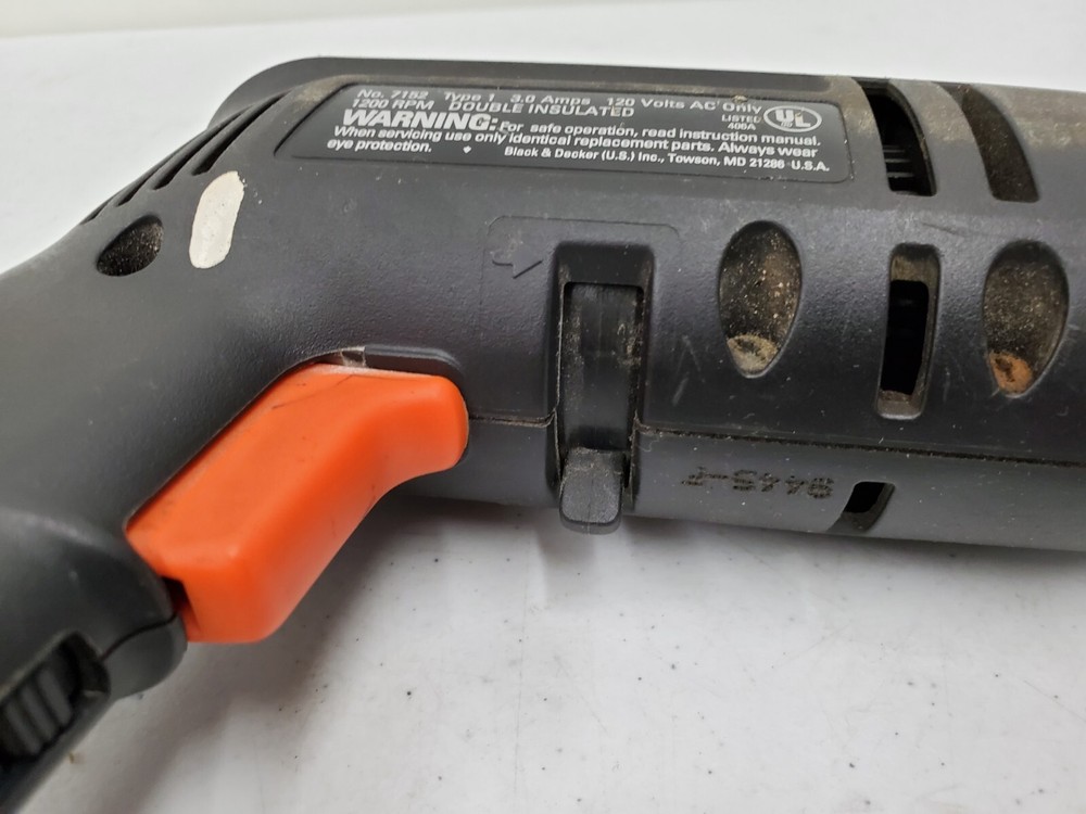 Black & Decker D500 3/8-in Single Speed Reversible Drill CORDED (DNT0426C DD1)