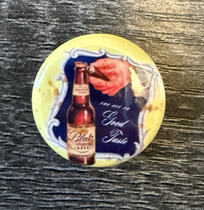 Blatz “The Key to Good Taste” Pin Button