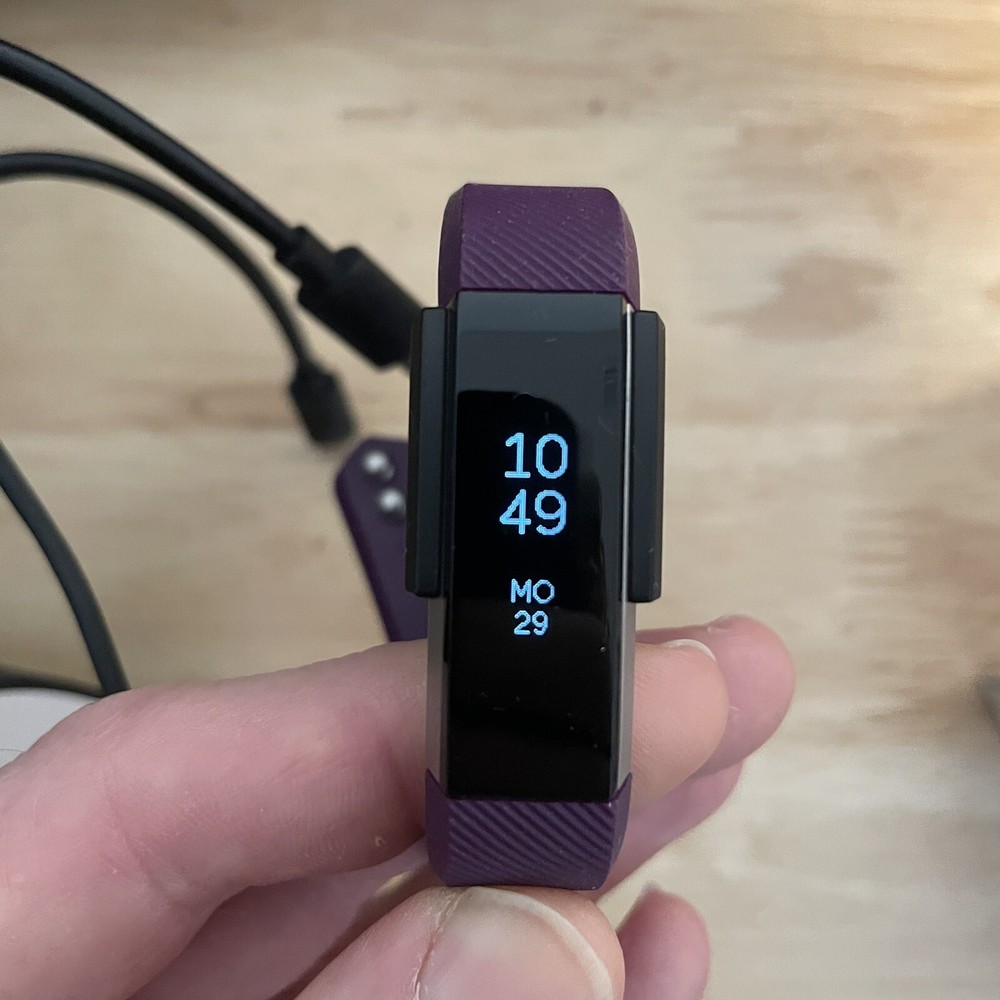 Fitbit Alta Activity Tracker Size Small Stainless/Plum *Needs New Battery*