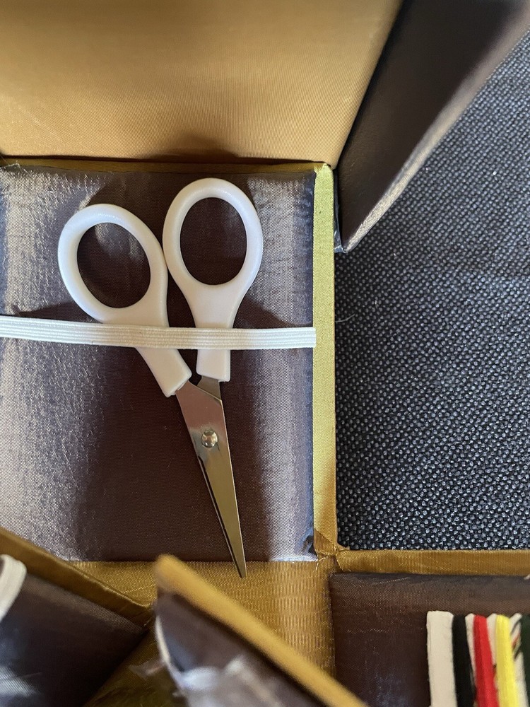 Classic Satin Lined Sewing Box Needles, Thread, Scissors And More (EA7)