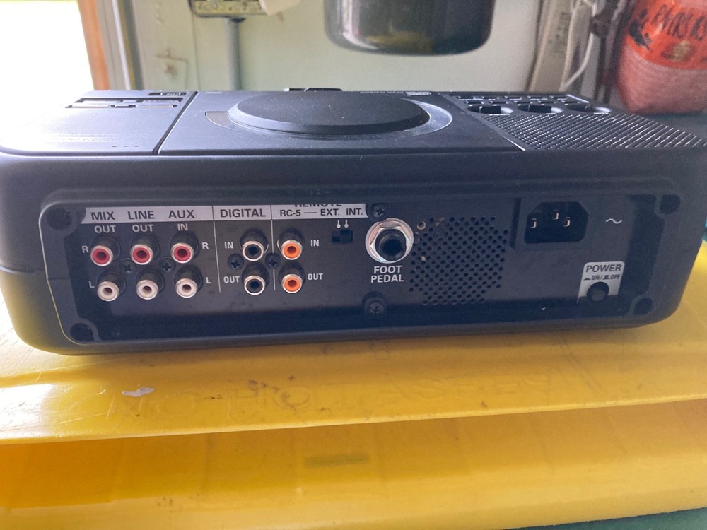 Marantz Superscope PSD300 CD & CDR Duplicator System Turns On READ