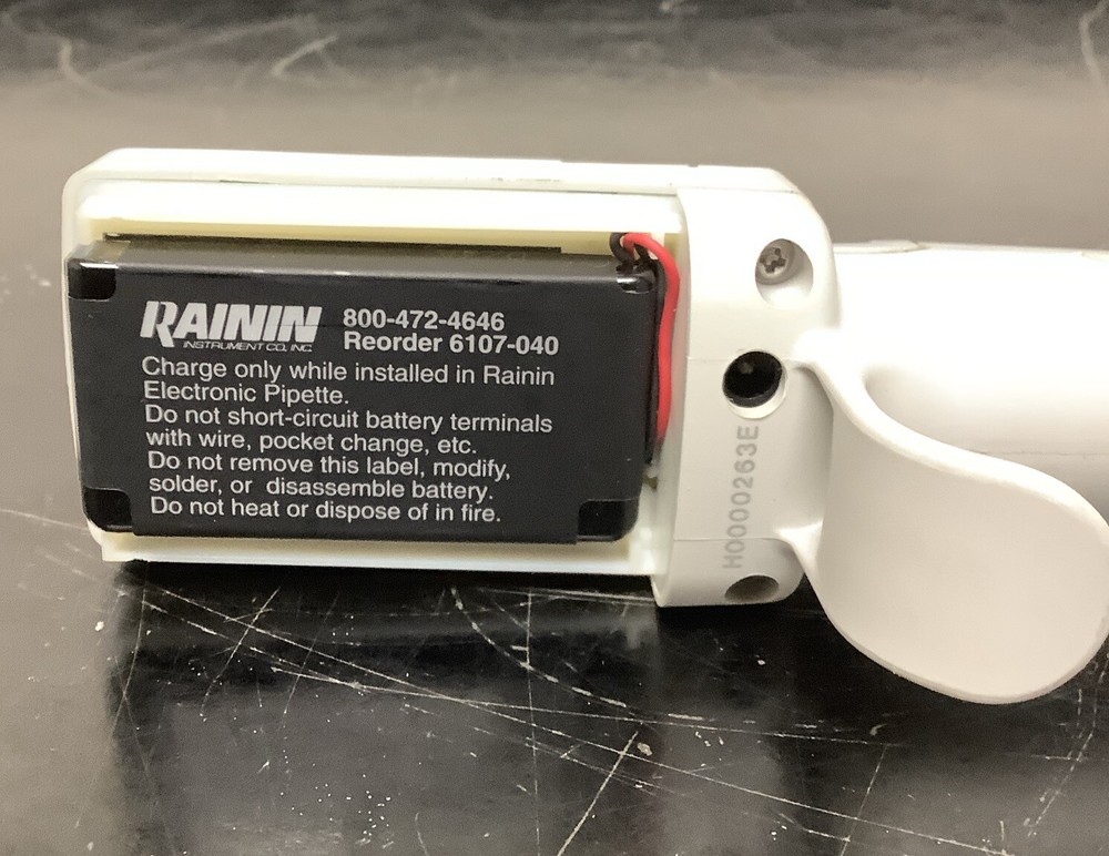 Rainin EDP3 20-200uL LTS PIPETTOR MULTI-Tip 8
