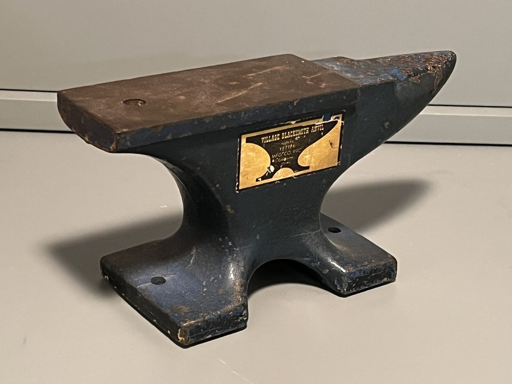 Small 8 Pound Mini Blacksmith Anvil • Clean Antique • Made By YETTER MFG. CO.