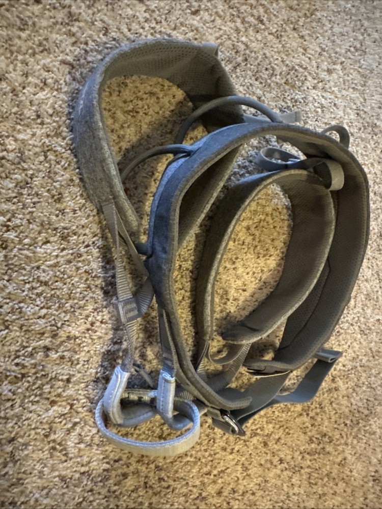 Petzl Sama Climbing Harness - Medium - 2020
