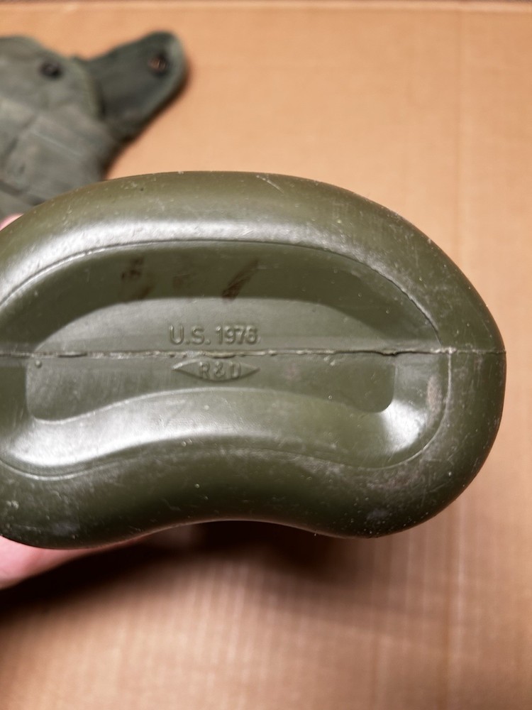 1976 Dated Canteen And Pouch