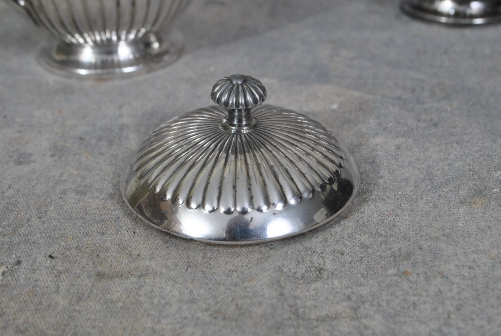 International Silver Co. Pattern 1152 Creamer and Sugar Serving Excellent