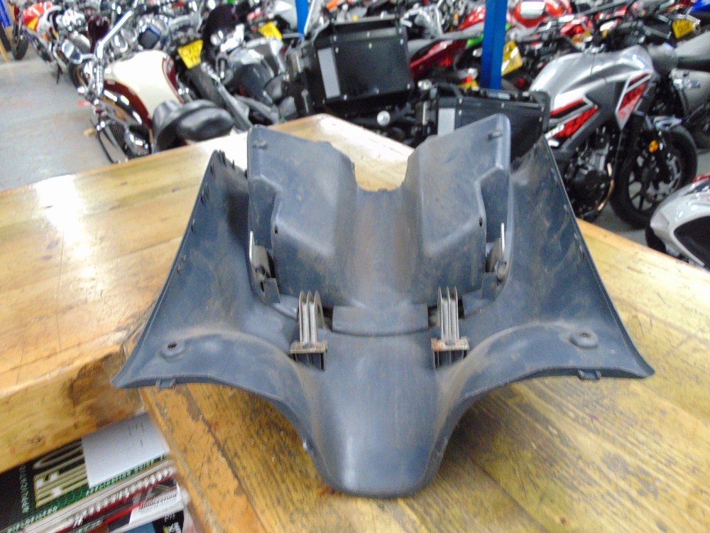 PIAGGIO LIBERTY 50 2003 2T FRONT LEG SHIELD PANEL