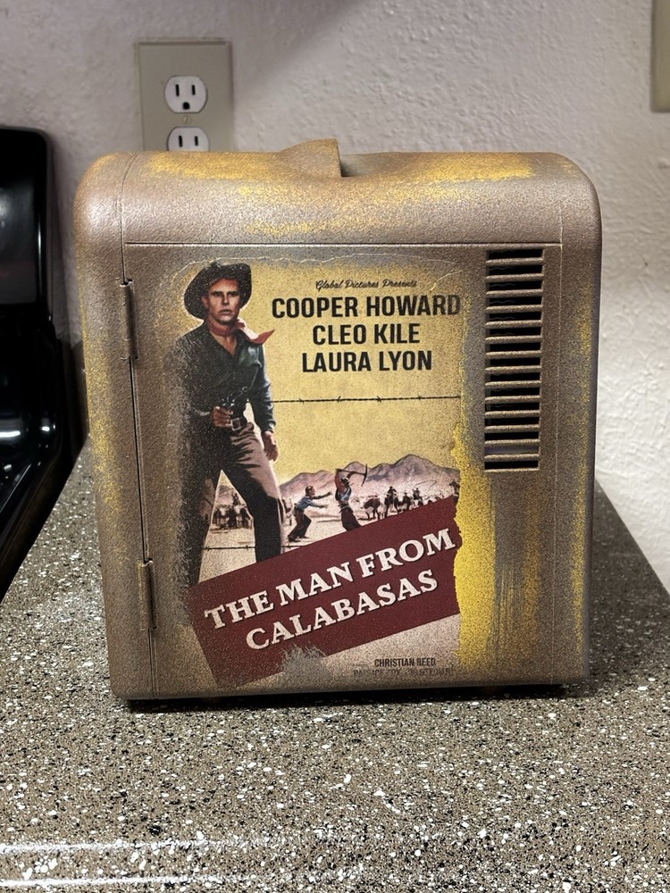 Fallout Sunset Sarsaparilla Mini Fridge: Classic Edition