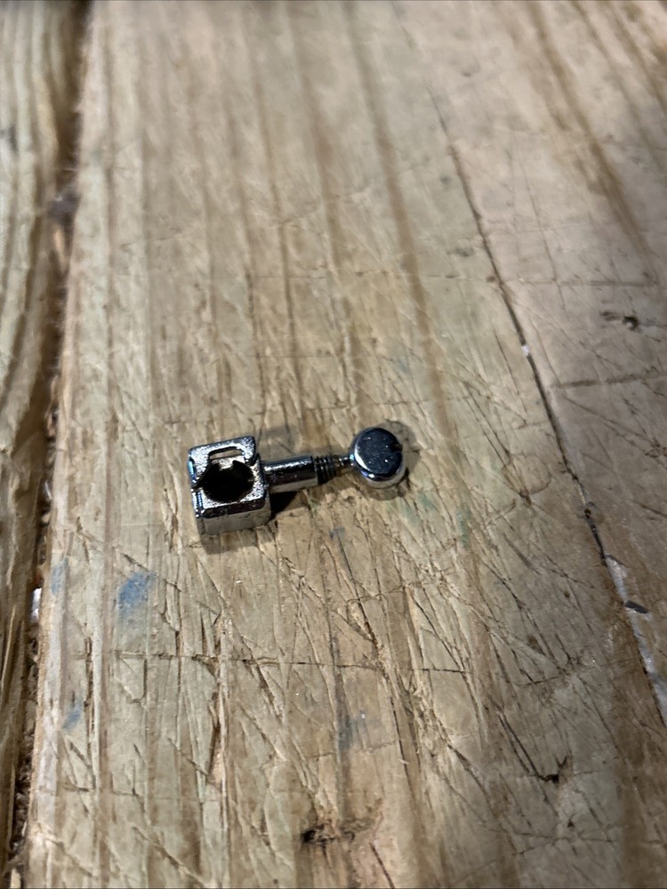 White Dressmaster Model 423 Sewing Machine Needle Holder