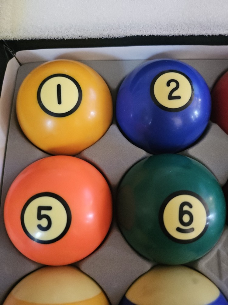 Pre-Owned Authentic Billards Classic Sport Billard Ball Set EUC