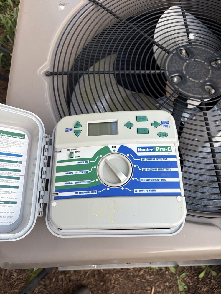 Hunter Pro-C PCC-1200 12 Zone Irrigation Sprinkler System Controller Rain Sensor