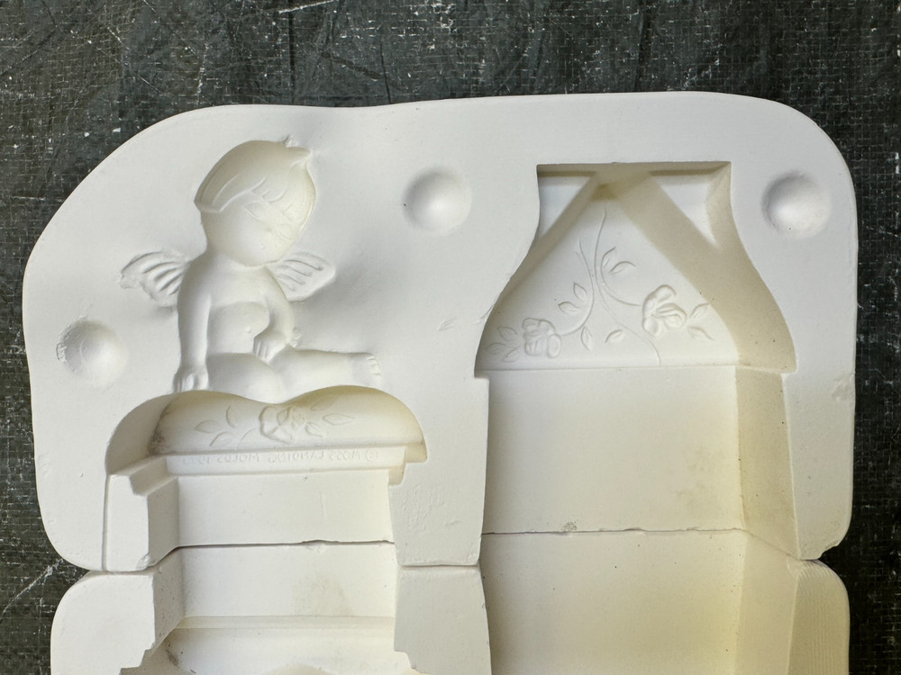 VINTAGE SCIOTO/MOSS LANDING CERAMIC MOLD #A-99 CHERUB BOX