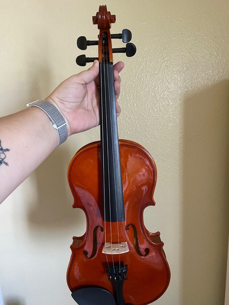 Crescent Student Violin 4/4 Wooden 4 String