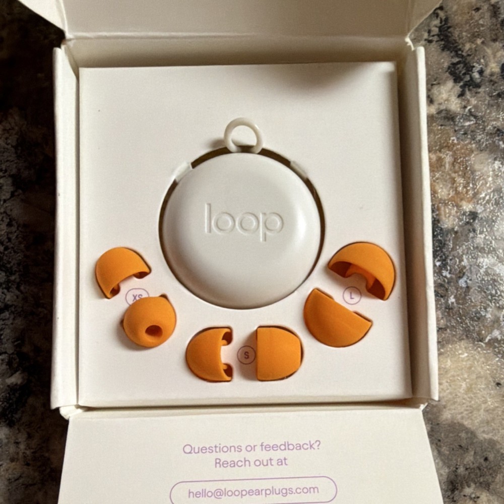 Loop Quiet Solstice Silicone Ear Plug Pack Orange with Orange Tips carry case