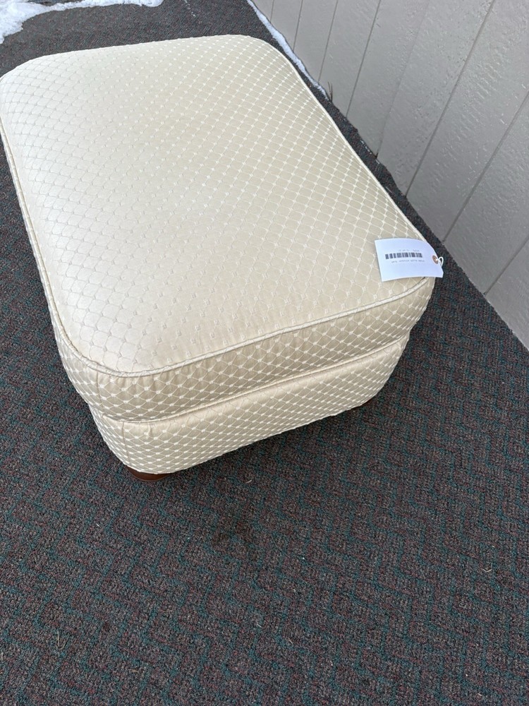 67376 ETHAN ALLEN Modern Ottoman Footstool Stool