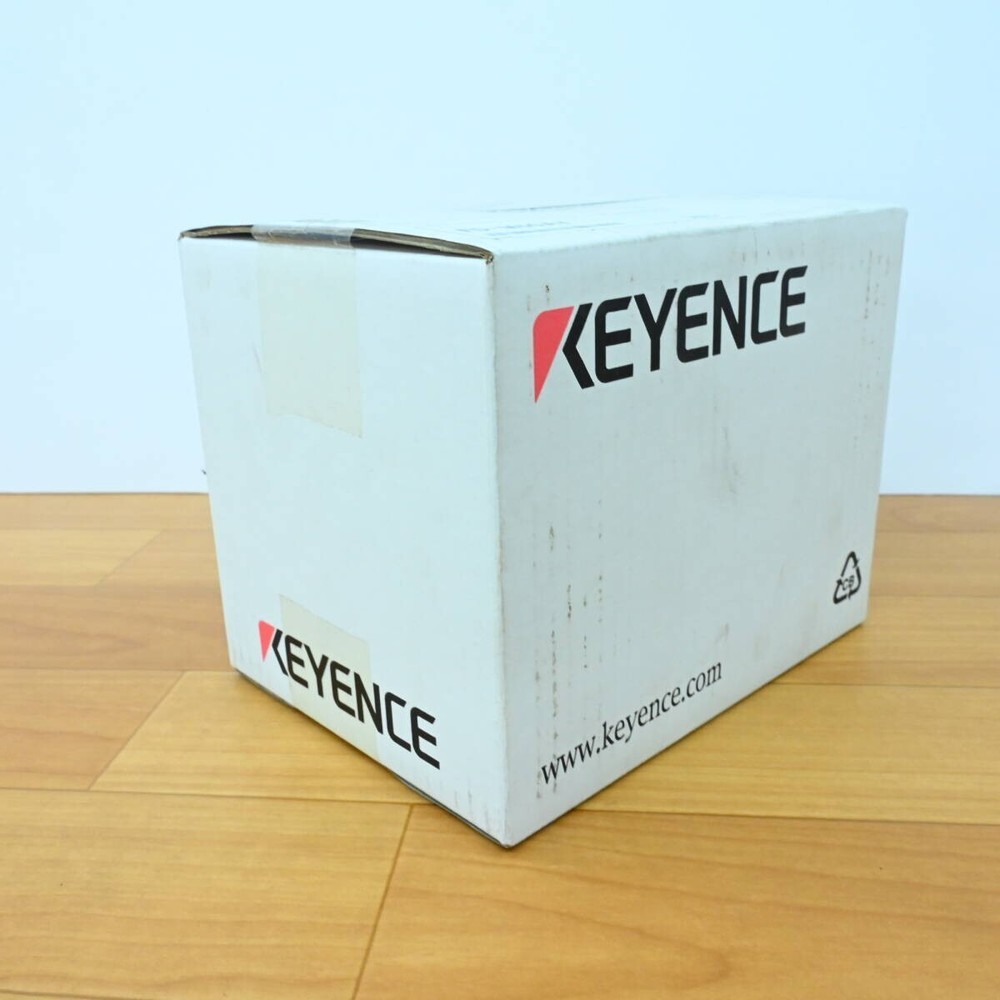 MINT CONDITION Keyence FD-M50AY 50L Capacitance Electromagnetic Flow Sensor