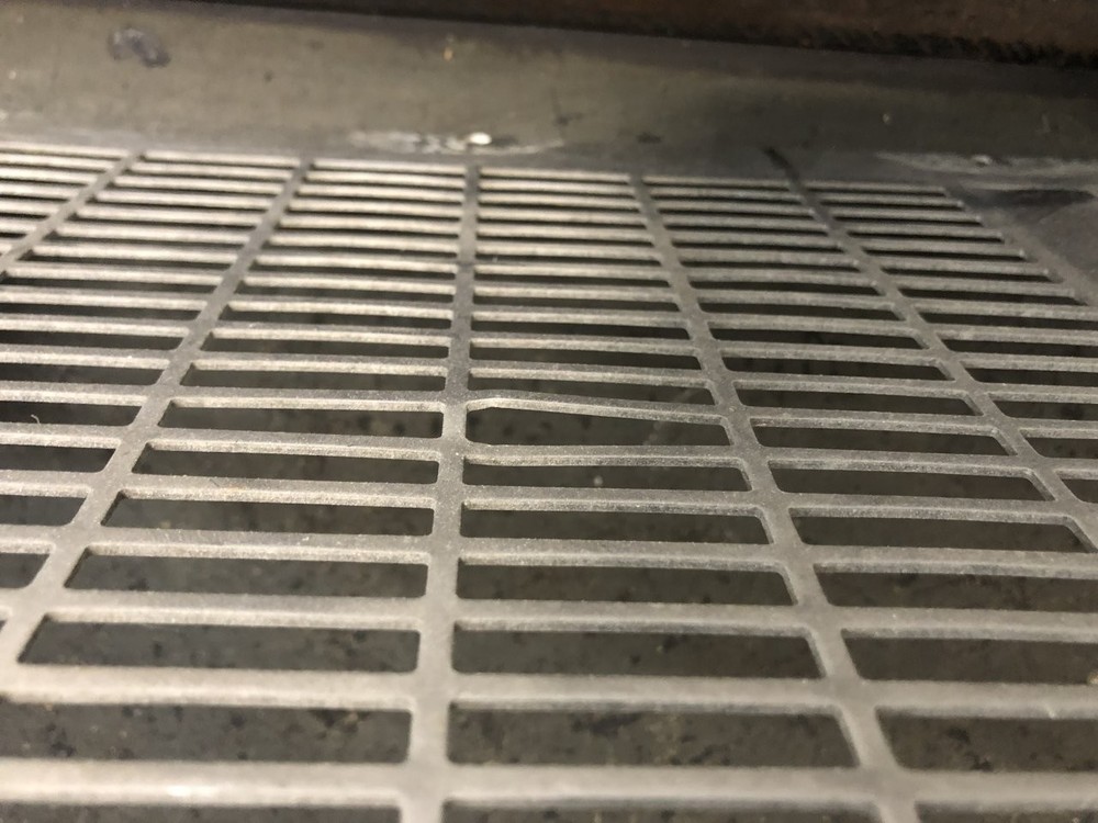 1987-2008 Peterbilt 379 Grille - Used