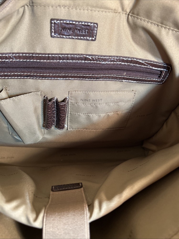 NINE WEST BIG BAG FOR COMPUTER WITH LARGE COMPARTMENT