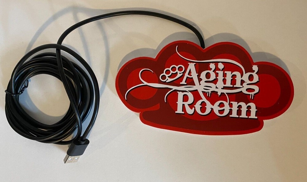 Aging Room Cigars Wireless Phone Charger