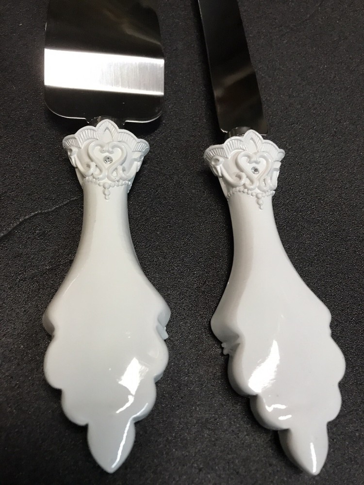Elegant Lace Design Wedding Reception Cake Serve Set
