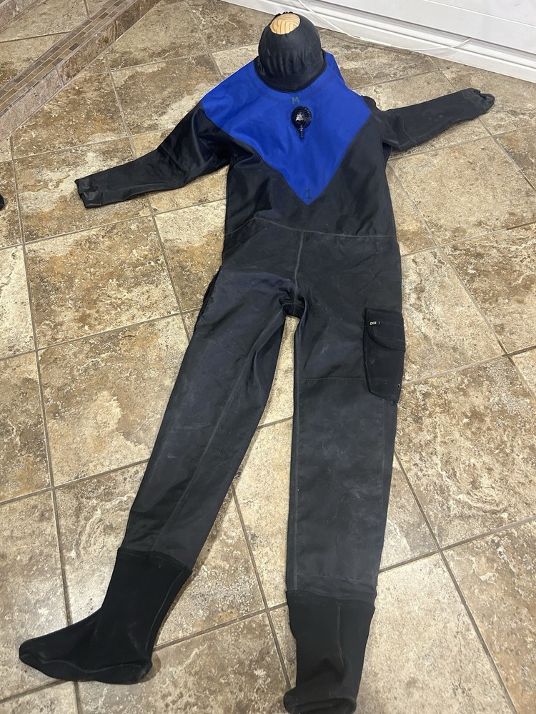 DUI TLS Series  Drysuit M
