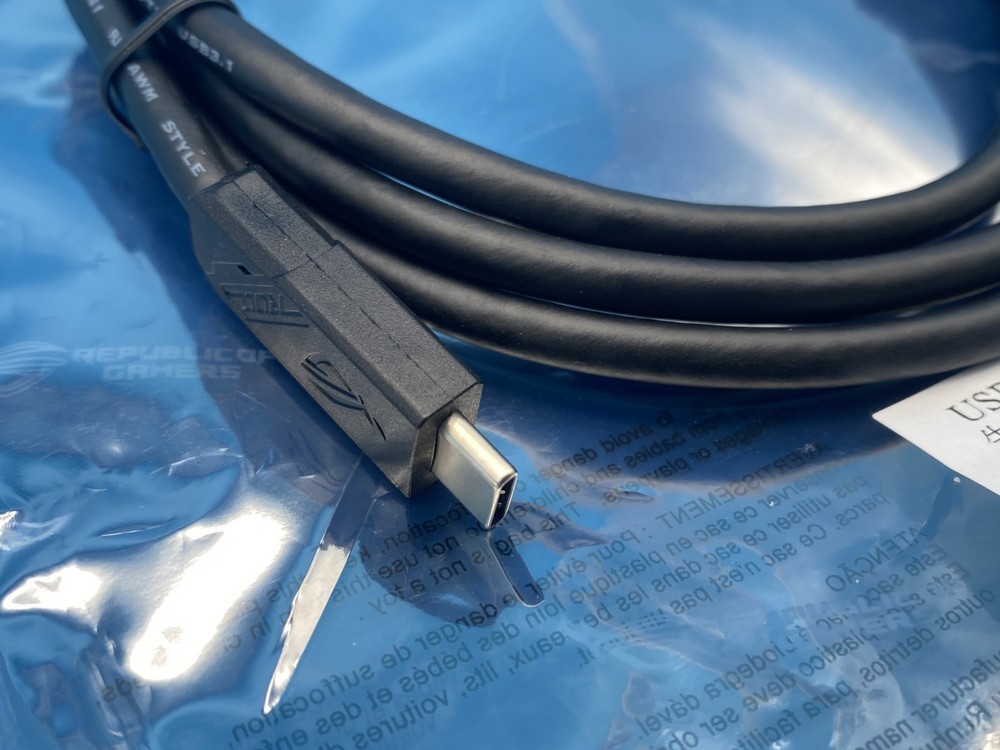 ASUS ROG Display Port to Display Port Cable Type-C to Type-C