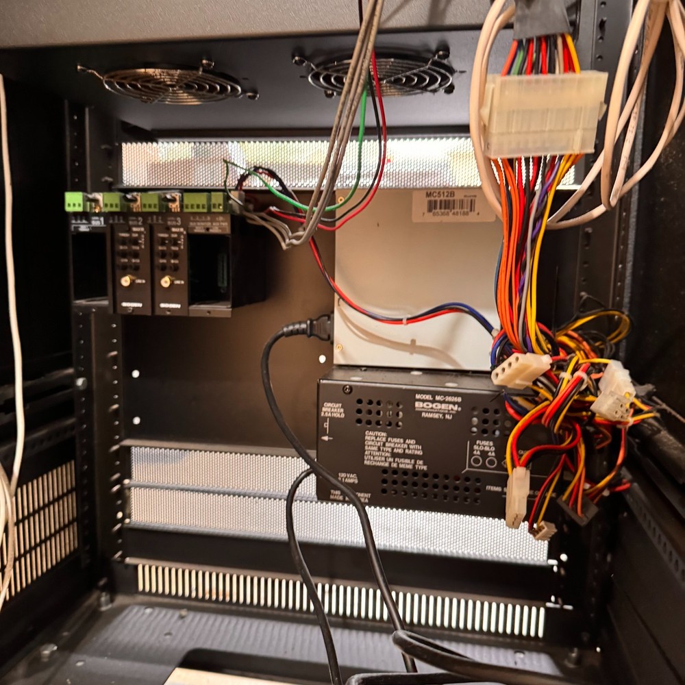 Bogen Multicom 2000 Controller Chassis Cabinet Intercom + 7 Cards (80 Stations)