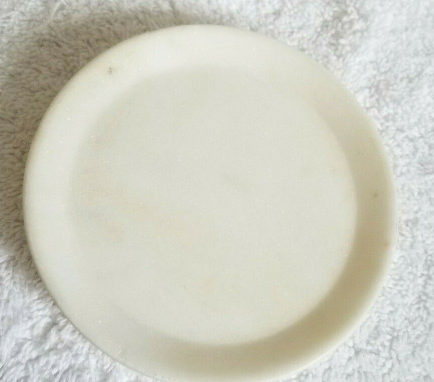 ADORABLE Round BUNNY RABBIT BUTTER DISH White