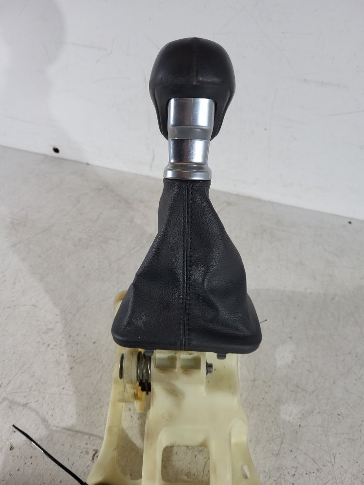 Kia Pro Ceed 4 Hatchback 3 Door 2010-2012 Gearstick N7