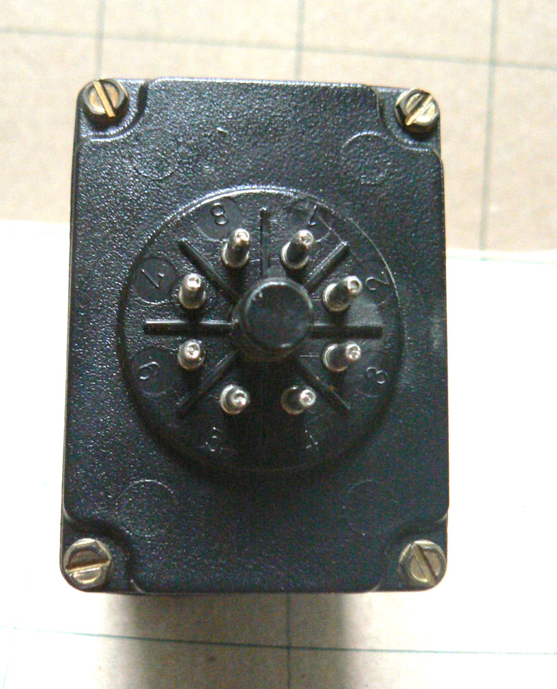 PAC 2P09209, Timer Relay, Range: .5 -15 Sec. Timer. 8-pin . USED. (P)