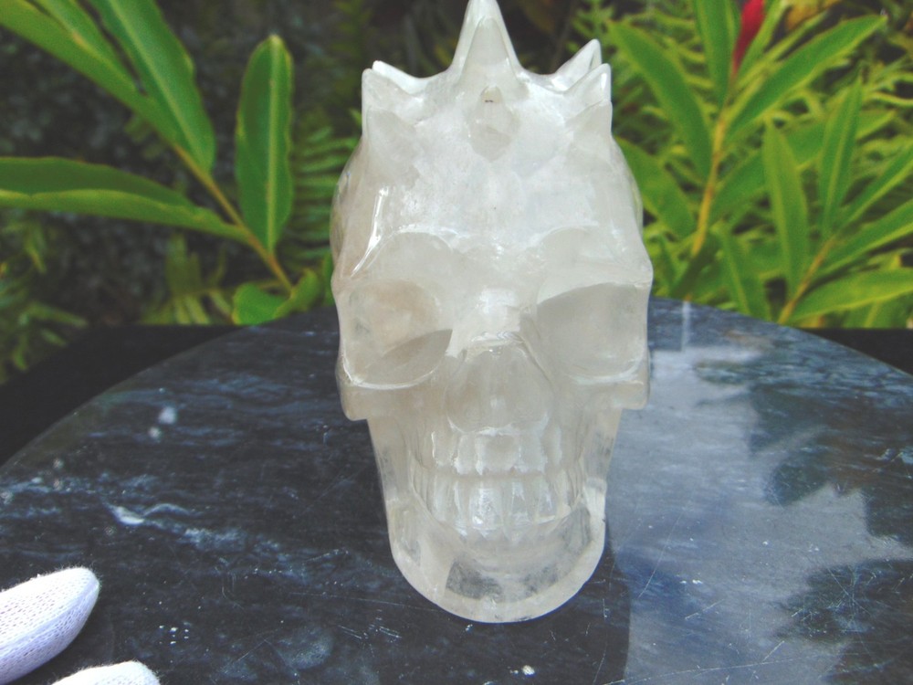 Quartz carved Skull from Skullis