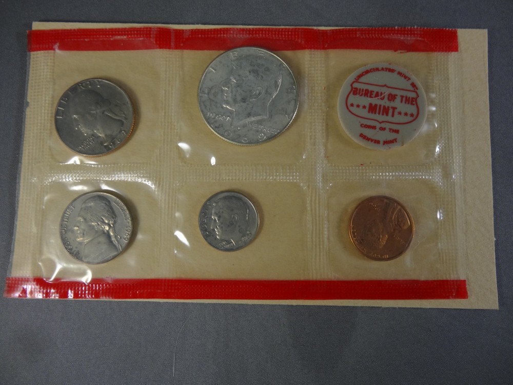 1969 PD US Mint Uncirculated Set Original Envelope Silver Kennedy Please Read