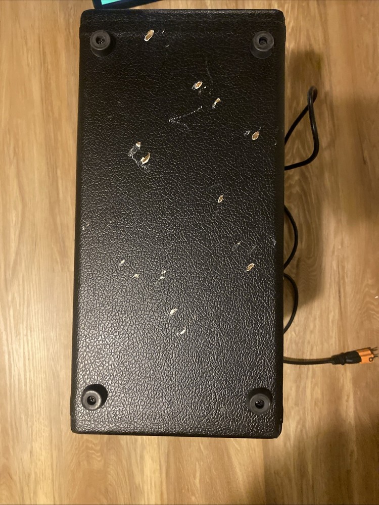 Fender Mustang I V2 Guitar Amp 20W Modeling Combo USB Tested