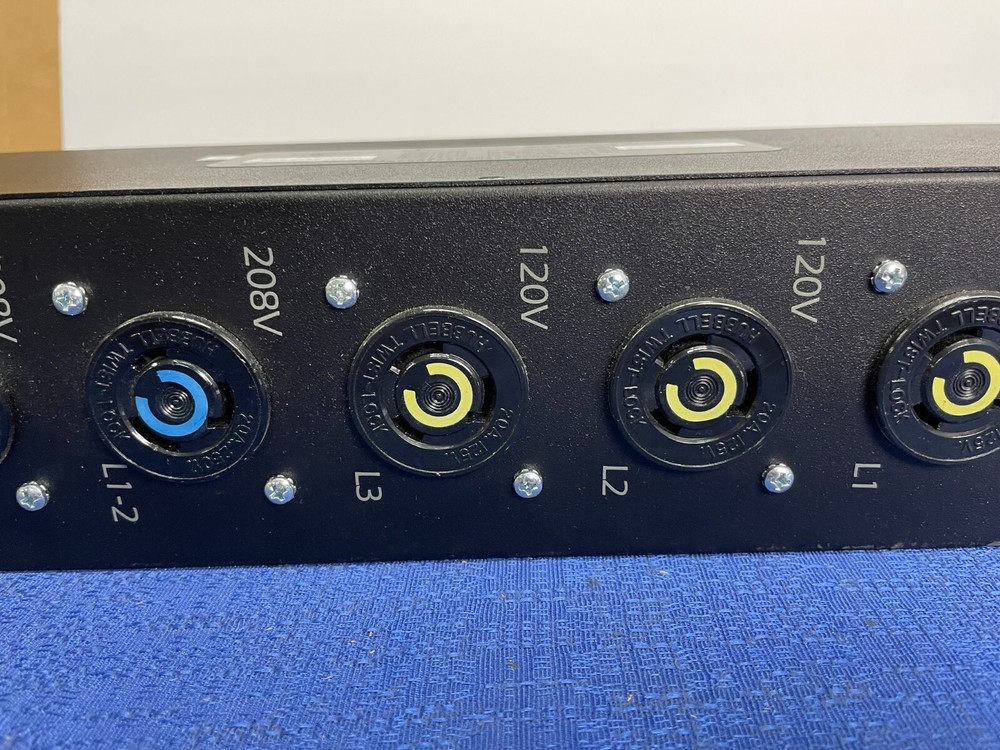 APC AP7610 Metered Power Distribution Unit - Excellent Condition