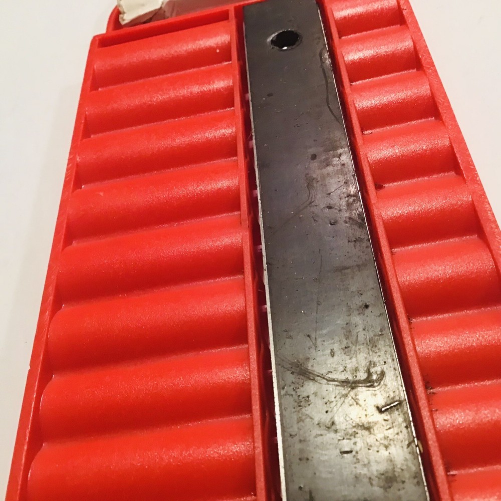 1/4" Magnetic Socket Holder - Red LIS-40120