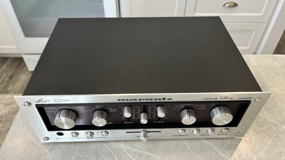 NICE 120VOLT MARANTZ 3200 STEREO PREAMP PERFECT WORKING