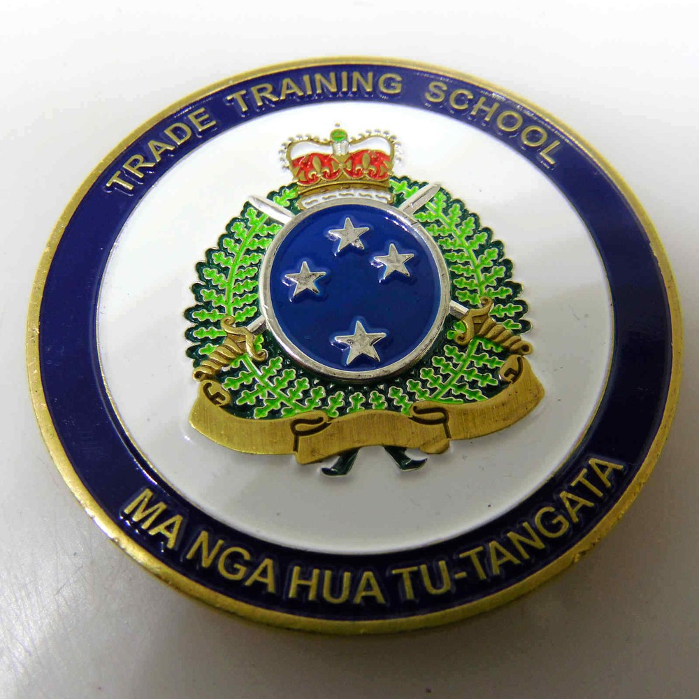 TRADE TRAINING SCHOOL LAND OPERATIONS TRAINING CENTRE CHALLENGE COIN